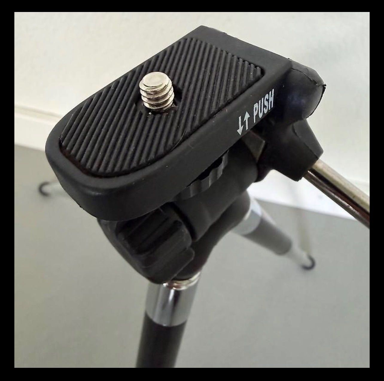 Hama Treppiedi & Teste: Hama Stativ Traveller Compact – Usato da Zürich venduto da Gemstone 1