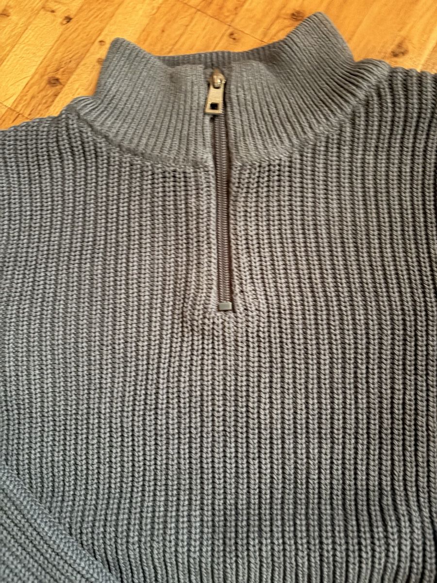 Pullover & Sweatshirts: 2 dicke Pullover Grösse 128 – Gebraucht aus Basel von Dumbolino1 1