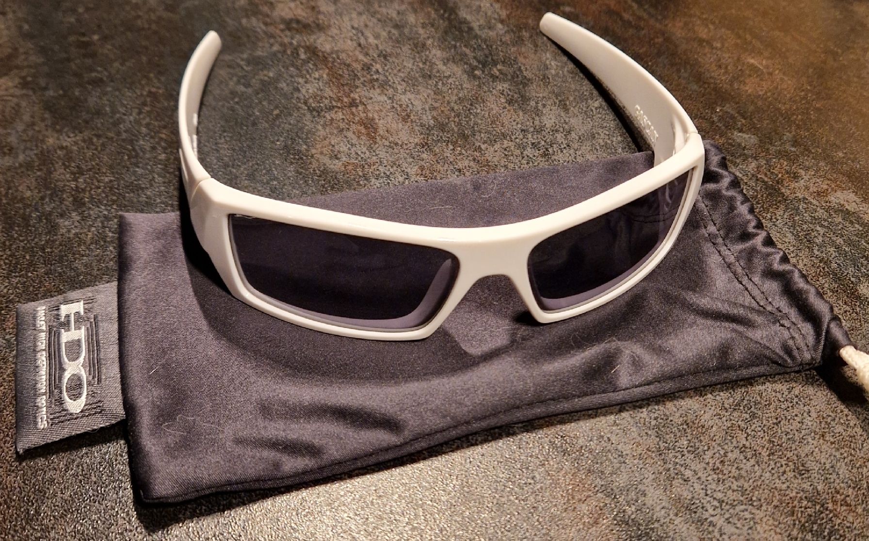 Occhiali & Lenti: Oakley Gascan weiss Sonnenbrille – Usato da Bargen BE venduto da flo_8cv6