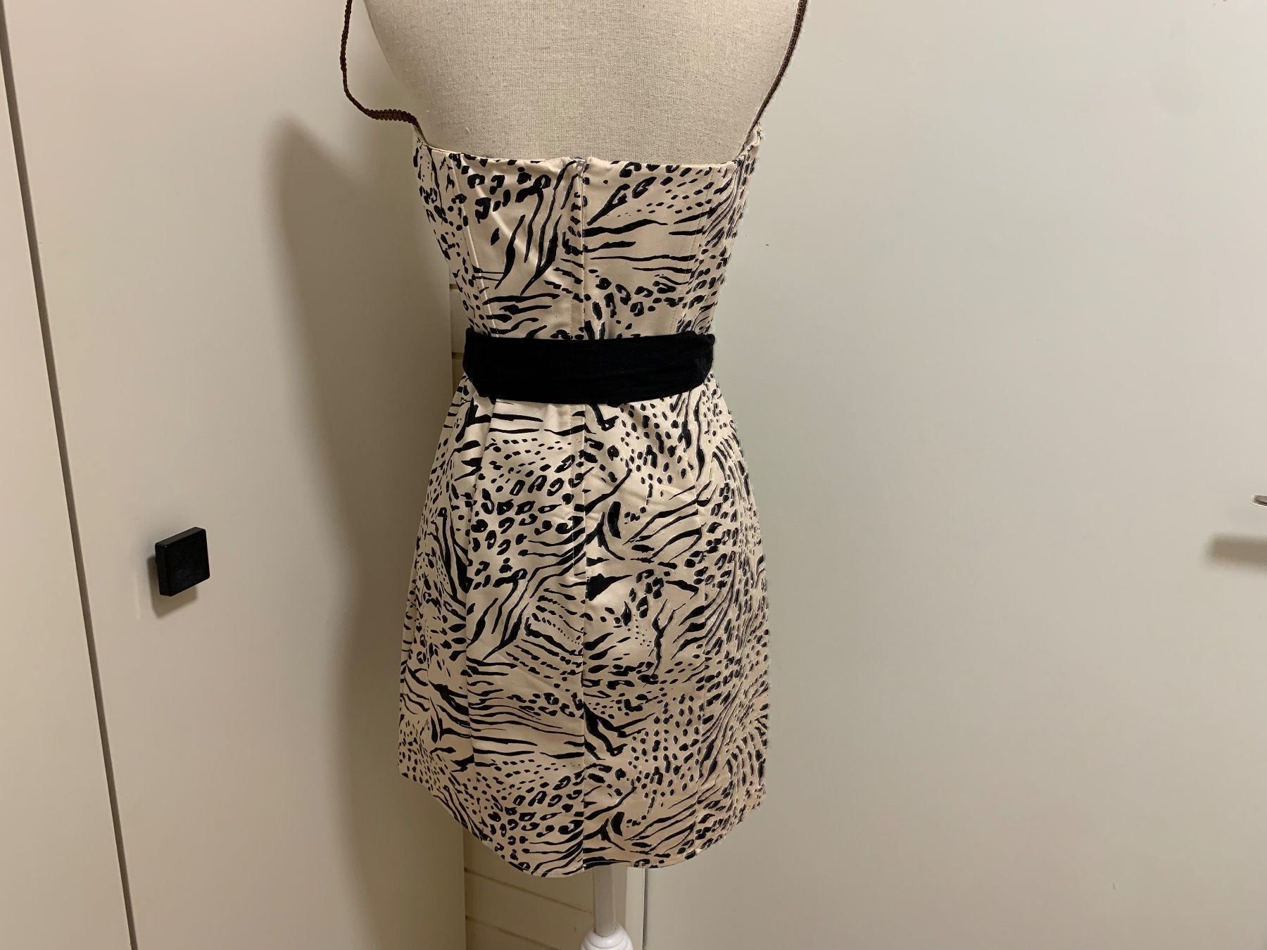 H&M Kleider: H&M Kleid beige/schwarz Gr. 40 – Gebraucht aus Aarau von Obdulia 1