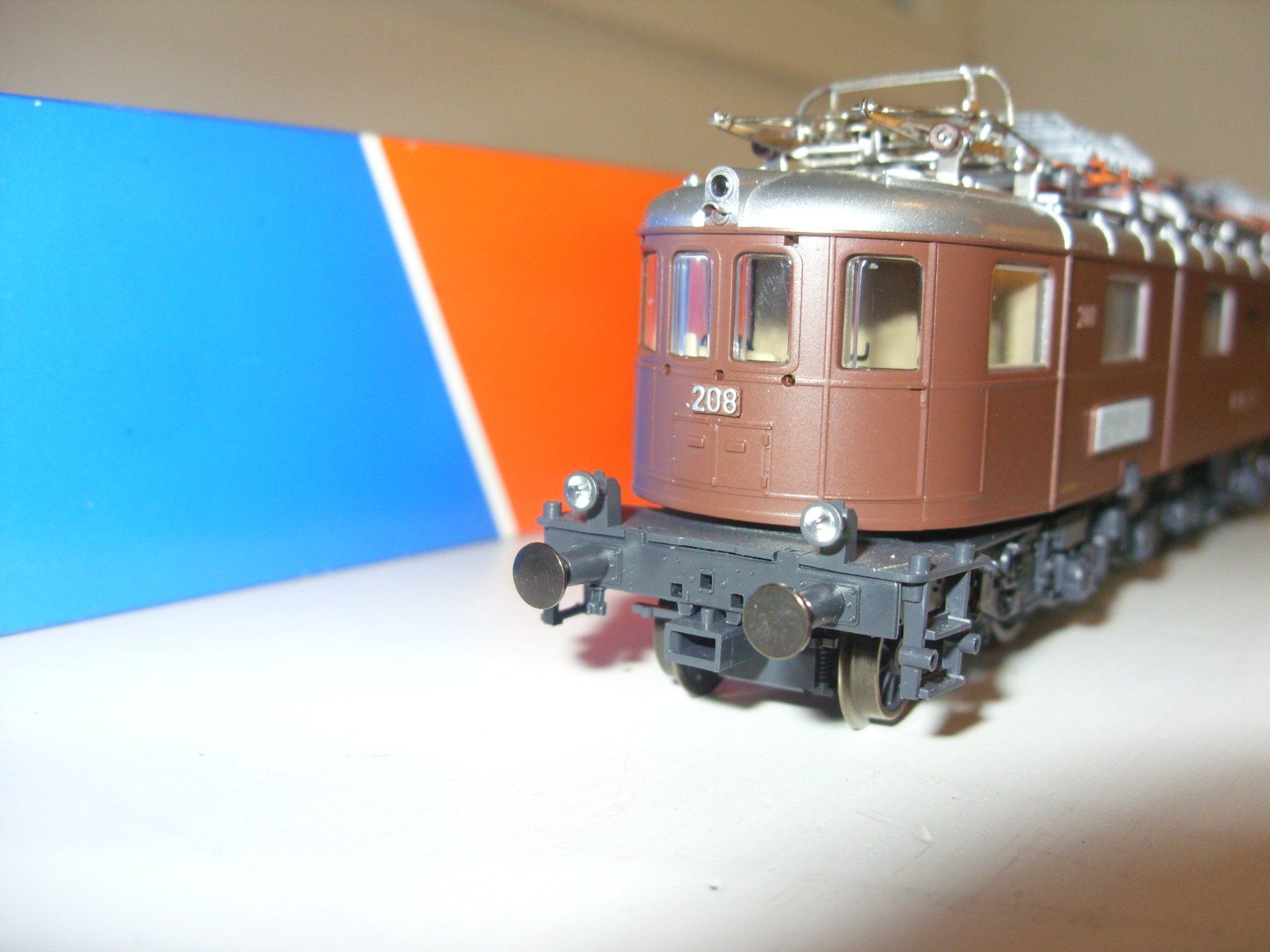 Roco Modelleisenbahnen: Roco  H0  BLS Ae6/8 DC analog – Neu (gemäss Beschreibung) aus Untersiggenthal von gum_25sc 1