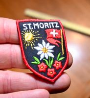 VINTAGE Badge ST. MORITZ -ST. GALLER STICKEREI klein alpenro