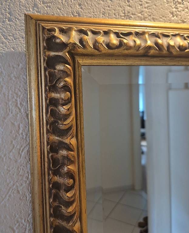 Spiegel: Schöner Wandspiegel mit Goldrahmen – Gebraucht aus Erlenbach ZH von gui_6zw8 1