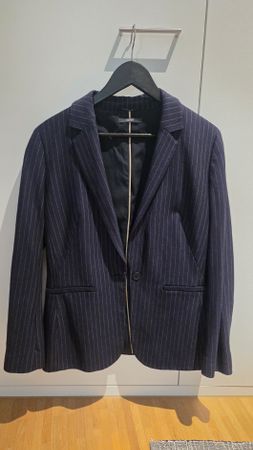 Damen Anzug Esprit dunkelblau Nadelstreifen Gr 40