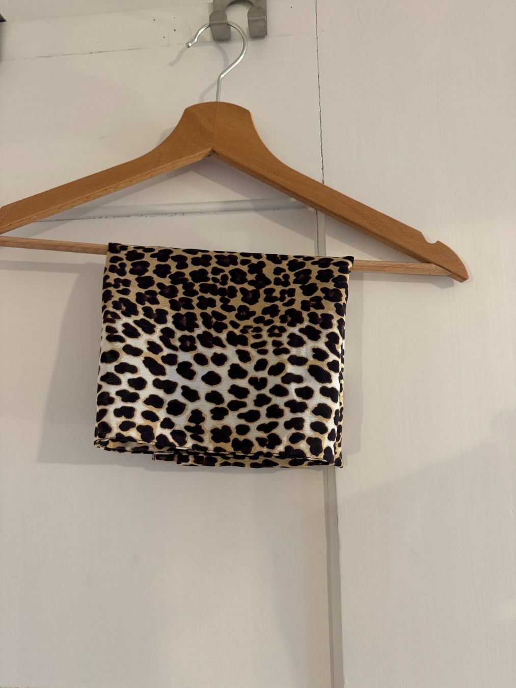 Foulards, Tücher & Schals: Foulard – Gebraucht aus Zollikon von lui_gqg9 1