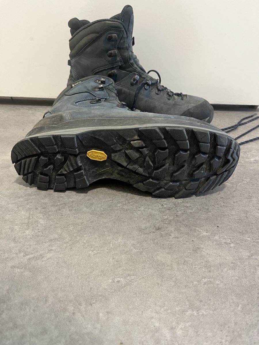 Lowa Damenschuhe: Lowa Wanderschuhe Grösse 41.5 – Gebraucht aus Bern von dan_8dwn 3