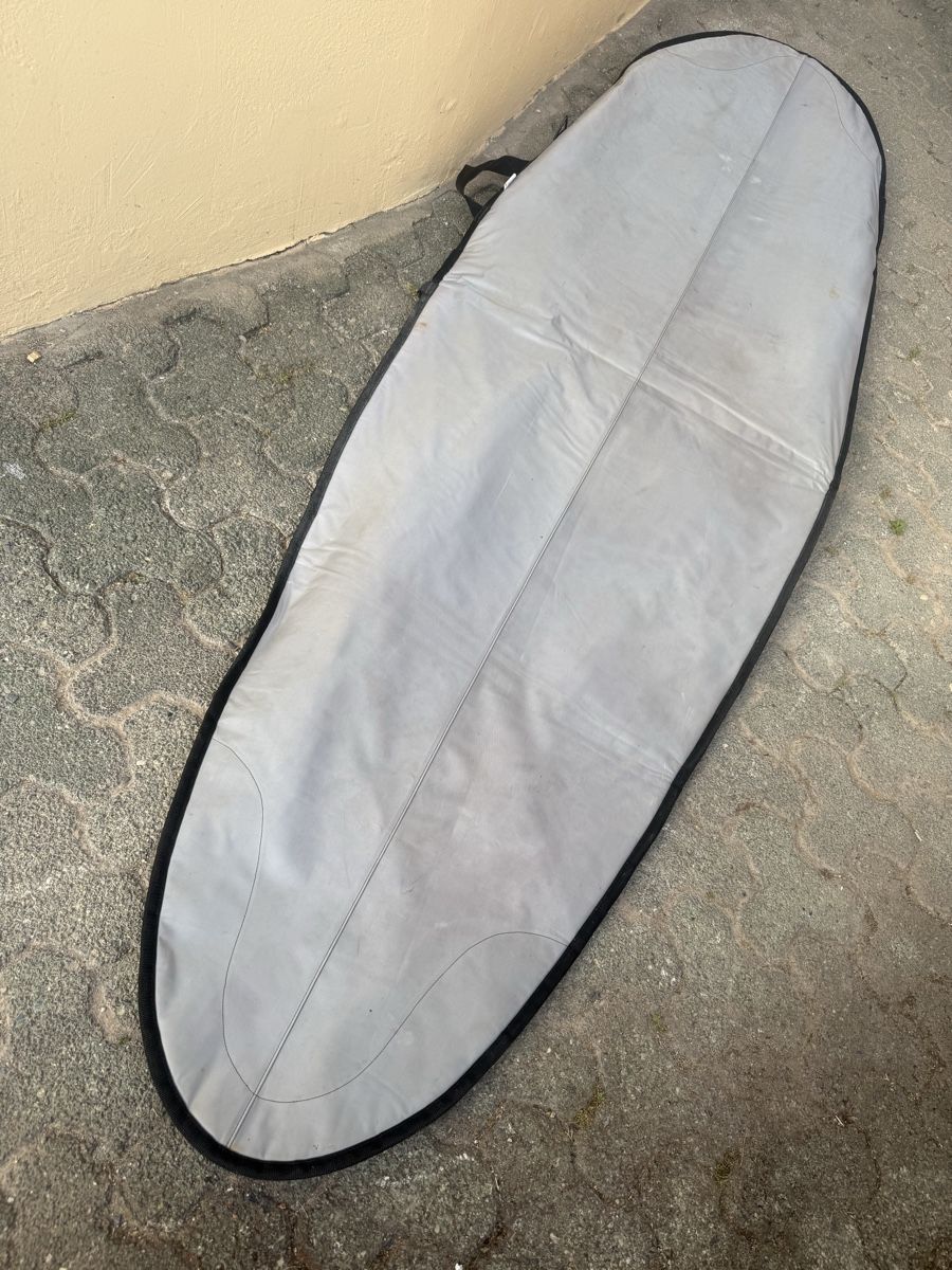 Surfboards & Schwimmbrette: Housse de planche à voile - surf – Gebraucht aus Chexbres von rochecolombe