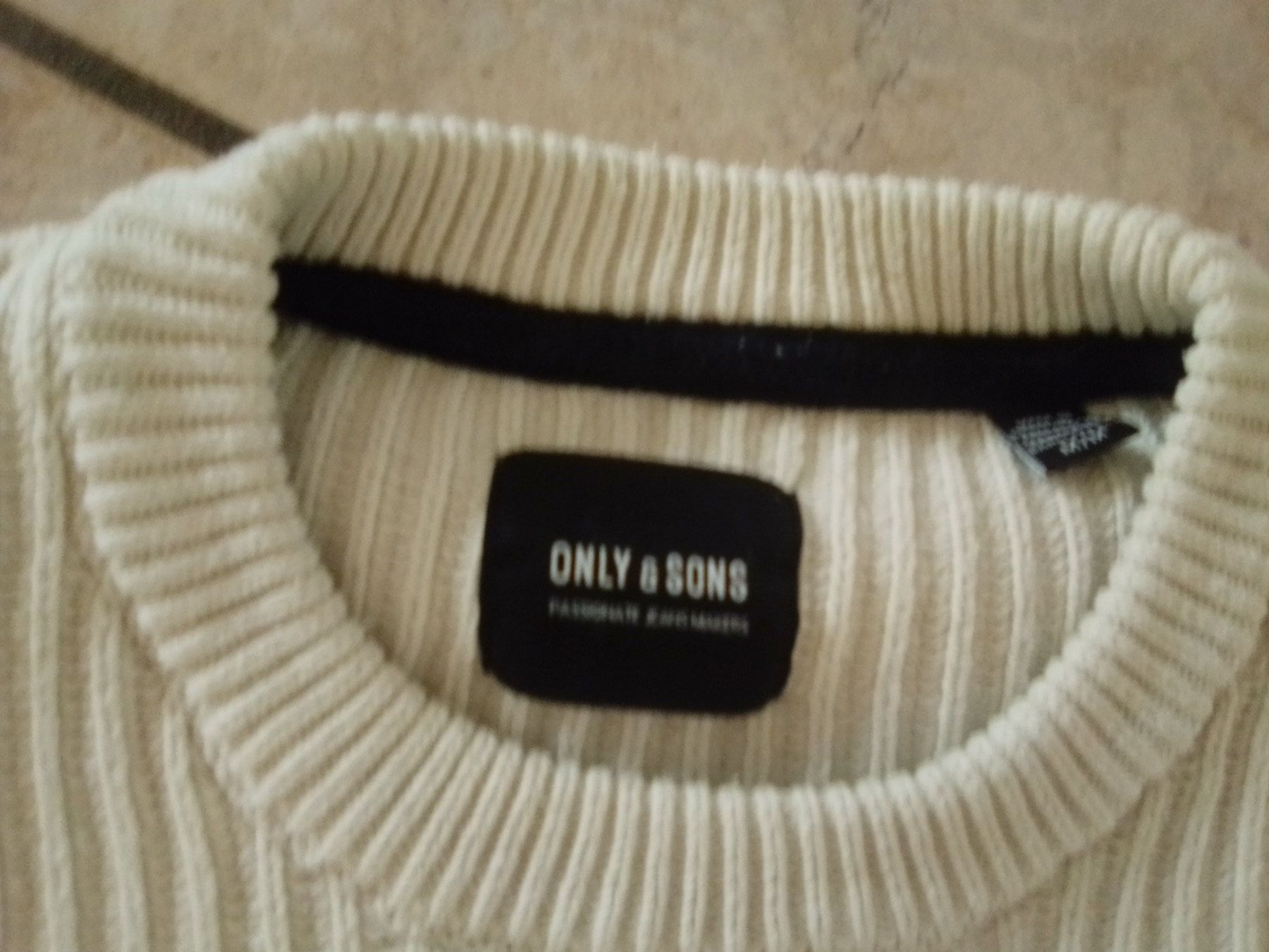 Pullover & Sweatshirts: Only & Sons, Herren-Winterpullover, Grösse M, weiss – Gebraucht aus Oftringen von mwi_kv82 1