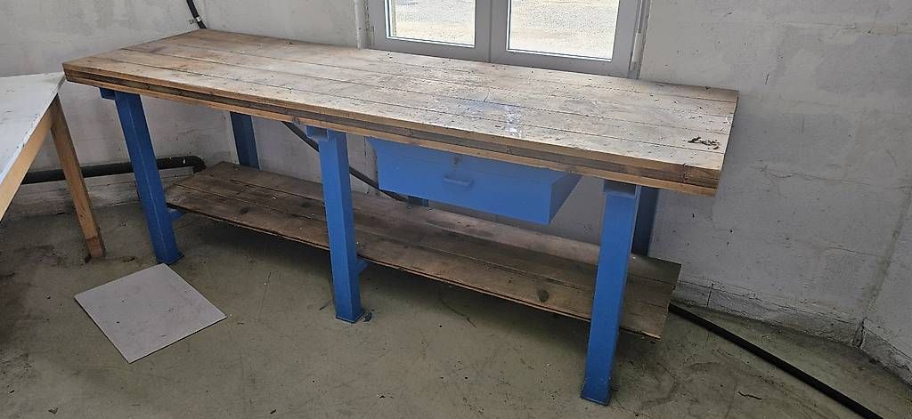 Banchi da lavoro: 2 Tables d'atelier avec tiroirs  – Usato da Puidoux venduto da ben_tgc7 1