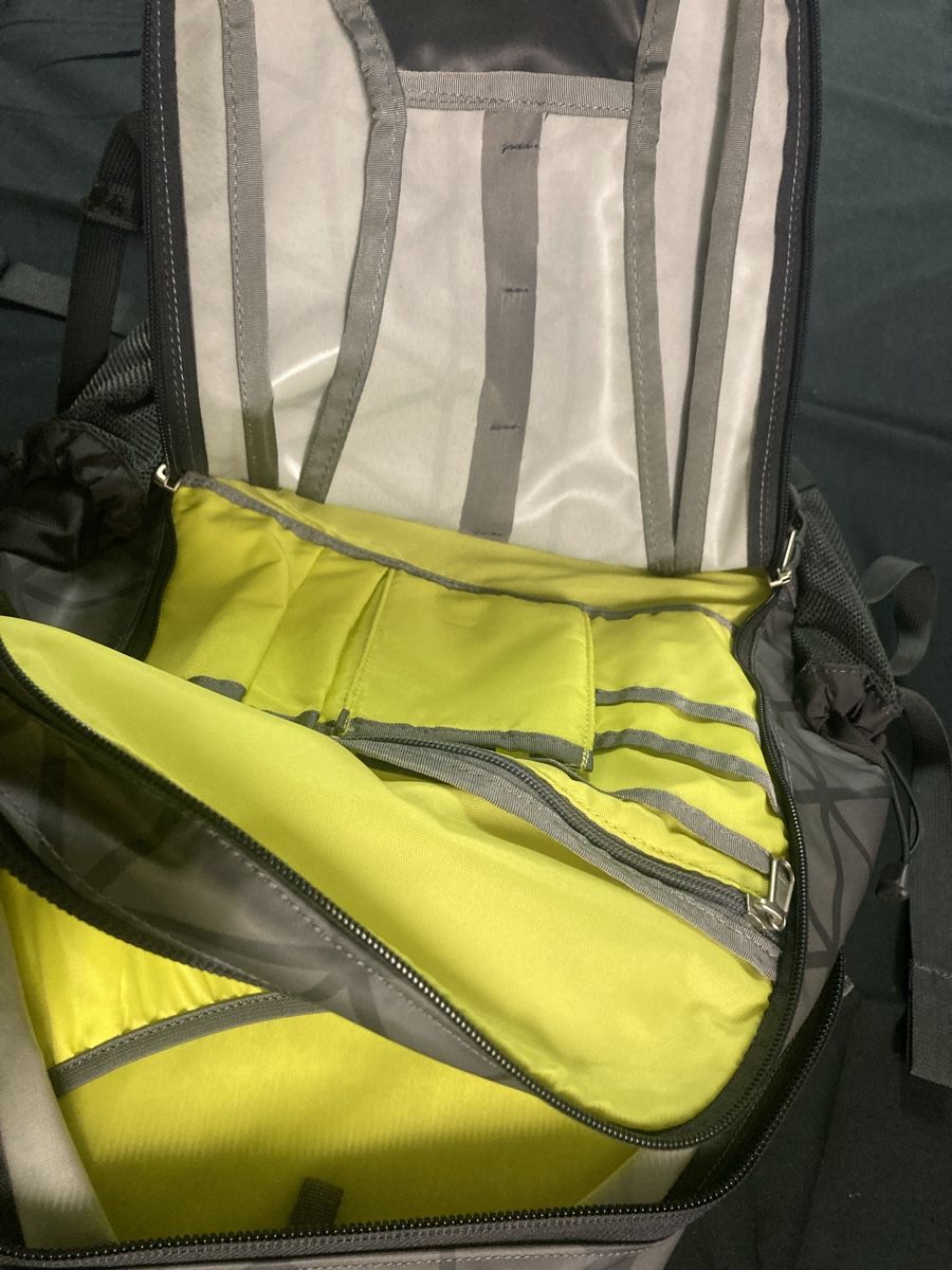 North Face Zaini: The North Face Bag grau Original – Nuovo e nell'imballaggio originale da Märstetten venduto da Shirt74 1