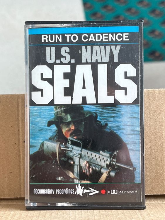 US NAVY SEALS & WOMEN MARINES Kaufen auf Ricardo