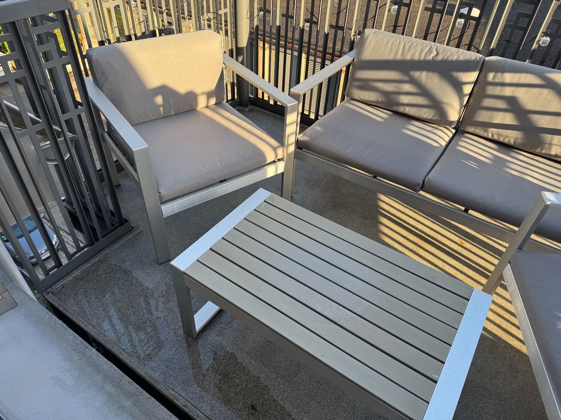Beliani Set de table et chaises: Beliani Lounge Set Salerno – D'occasion à Zürich par kru_88pp 2