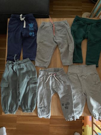 6 Kinderhosen Trainer Jungen verschiedene Farben