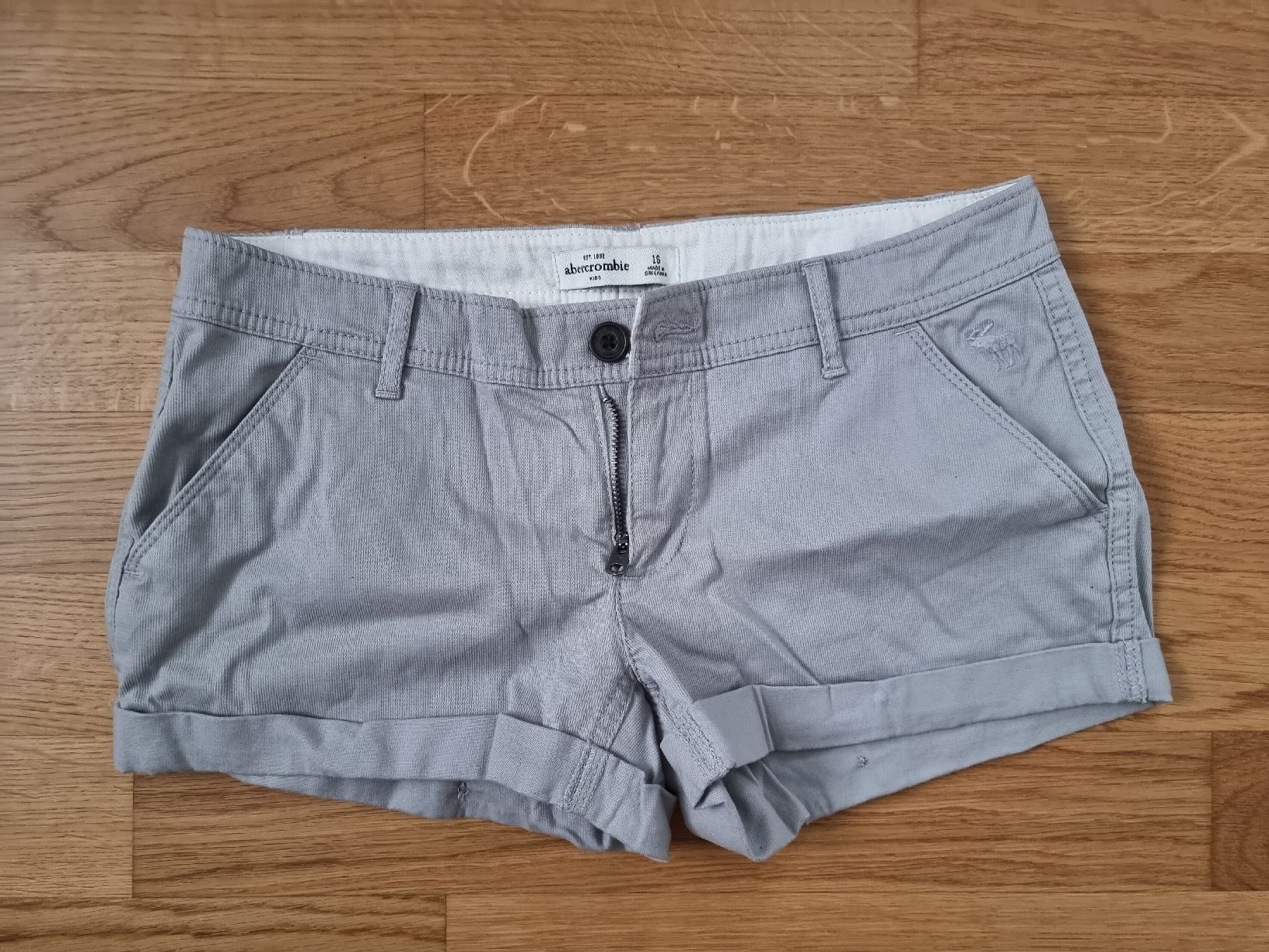 Abercrombie Pantaloni: Abercrombie - kurze Hosen – Usato da Schaffhausen venduto da disa2006