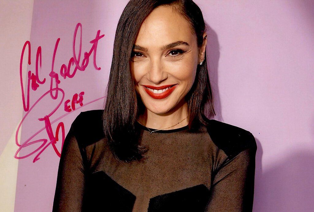 Autografi: Gal GADOT / TOP AUTOGRAMM – Usato da Egg b. Zürich venduto da Dbunny