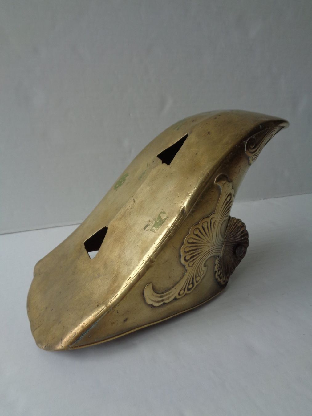 Tutte le decorazioni: Antiker spanischer Reitschuh 19Jh. Messing Conquistador – Usato da Chur venduto da omonia 4