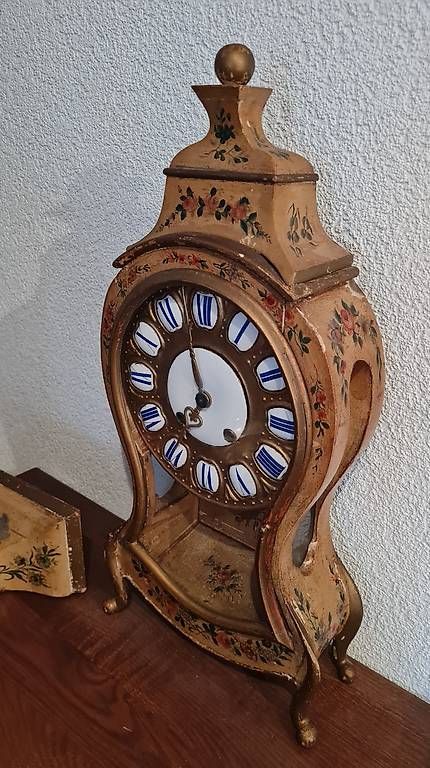 Orologi da terra & Orologi da parete: Superbe Pendule style Neuchatelois AVEC sa console murale ! – Usato da Lausanne venduto da Jacques1005