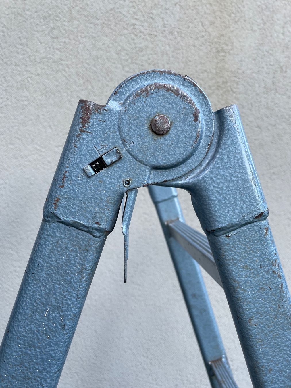 Scale: Leiter aus Stahl, klappbar – Usato da Zürich venduto da haeschesnonid 2