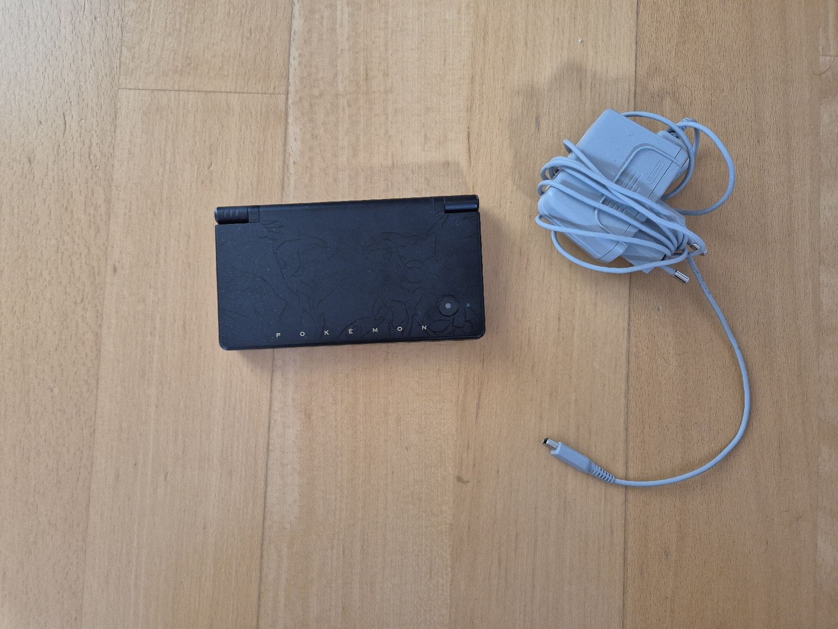 Nintendo Console: Nintendo DSi Pokemon Zekrom Edition – Usato da Bösingen venduto da Akaiwa