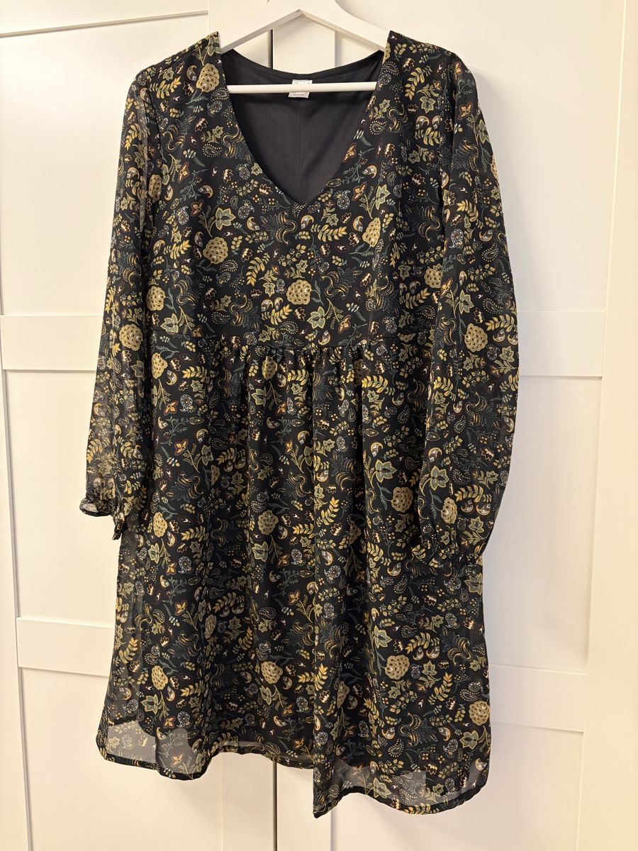 Vestiti: Schwarzes Kleid mit floralem Muster Gr 40 – Nuovo (secondo la descrizione) da Sevelen venduto da Ch_2026_1 2