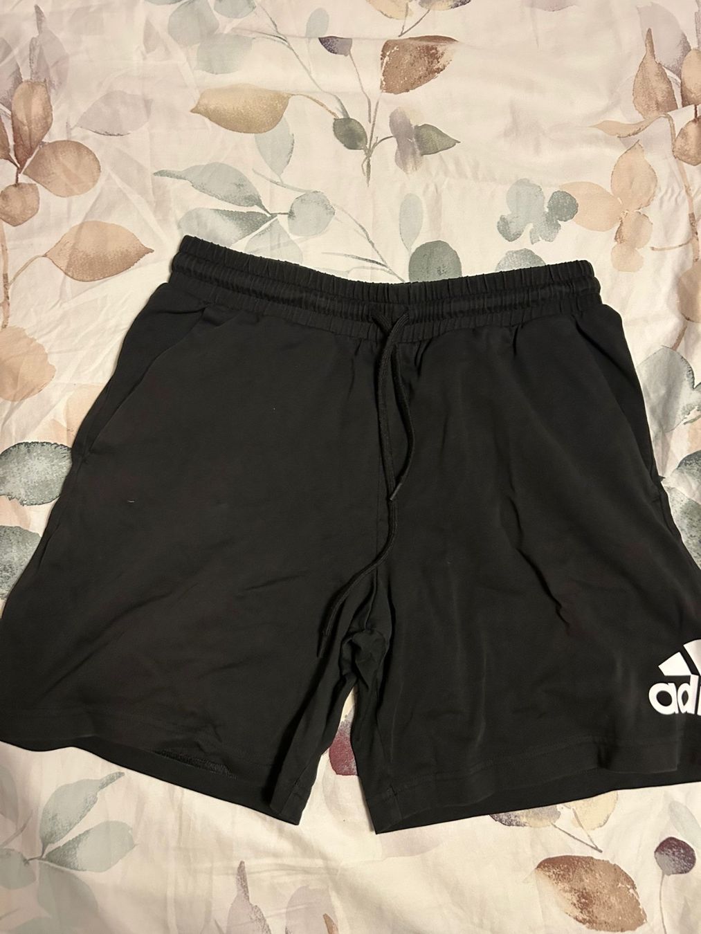 Pantaloni: kurze Hose – Usato da Lützelflüh-Goldb venduto da magnetostat 3