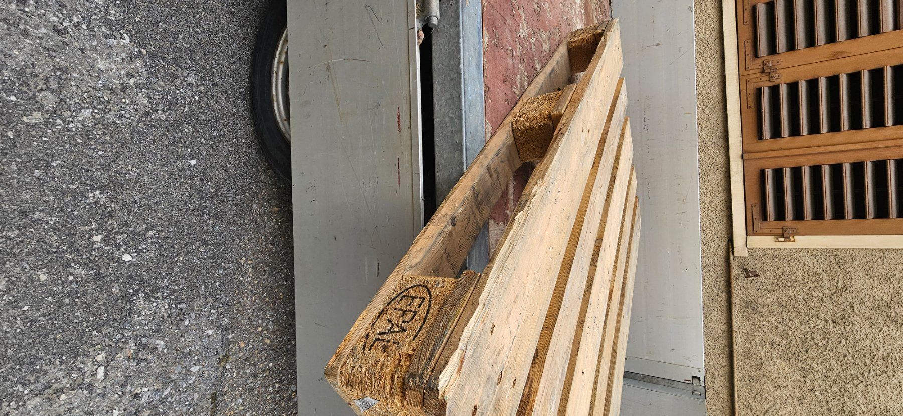 Pallets: SBB Europalette – Usato da Hätzingen venduto da Kuh7