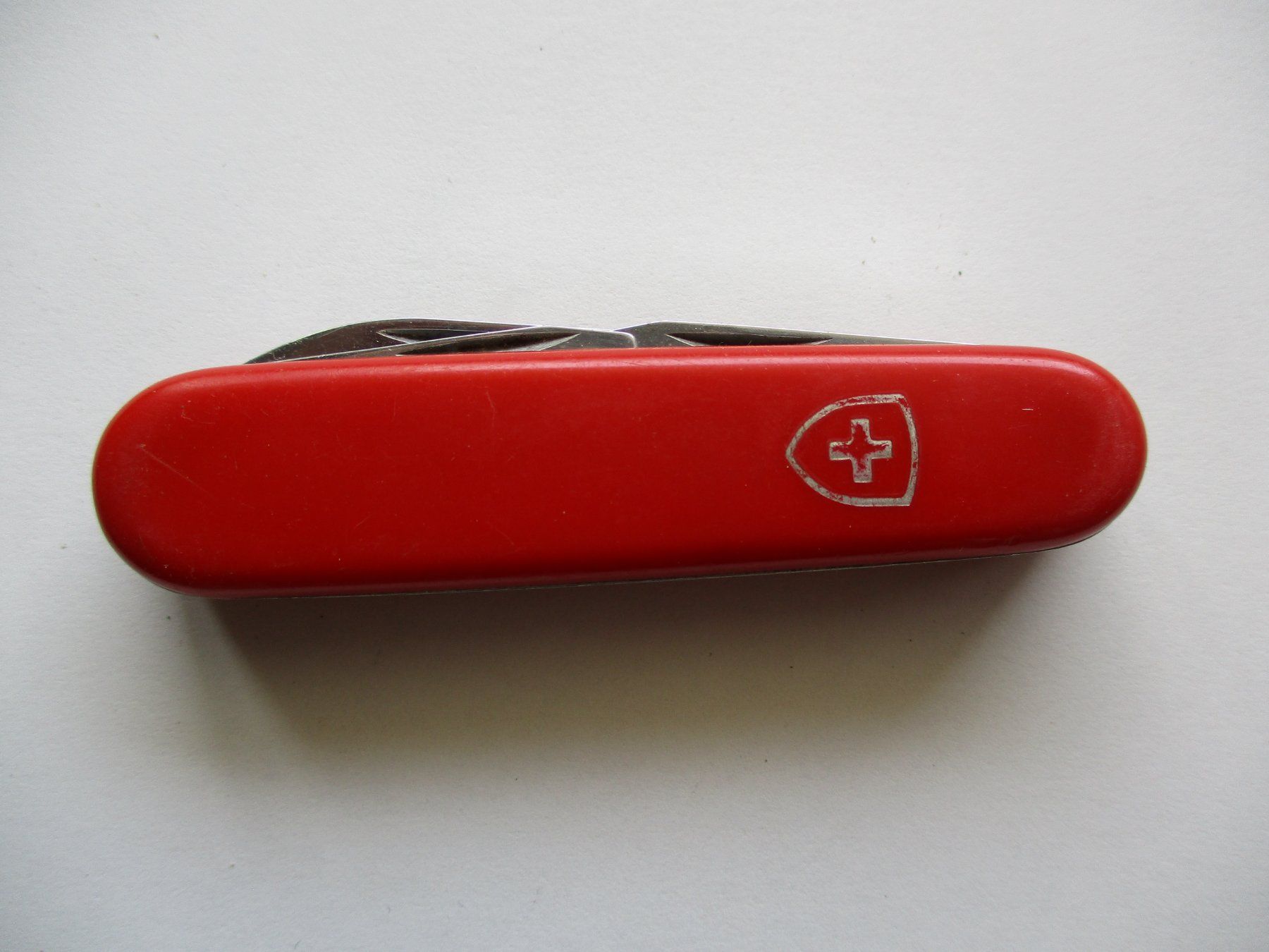 Victorinox Coltelli tascabile: Couteau suisse ELINOX rouge – Usato da La Sarraz venduto da vic_v6kz 3