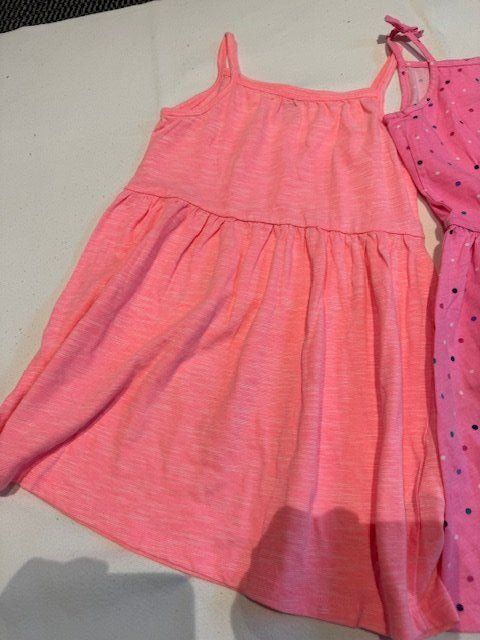 Lotti & Set di vestiti: 2 er Set Sommerkleidli Gr. 122 – Usato da Lenggenwil venduto da Reto888