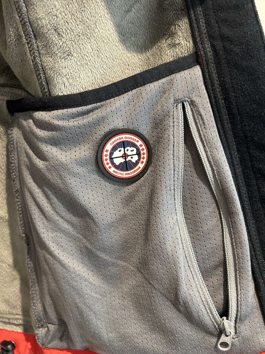 Canada Goose Giacche: Canada Goose Softshell Jacke schwarz Grösse S – Usato da Zürich venduto da fan_z5fl 5