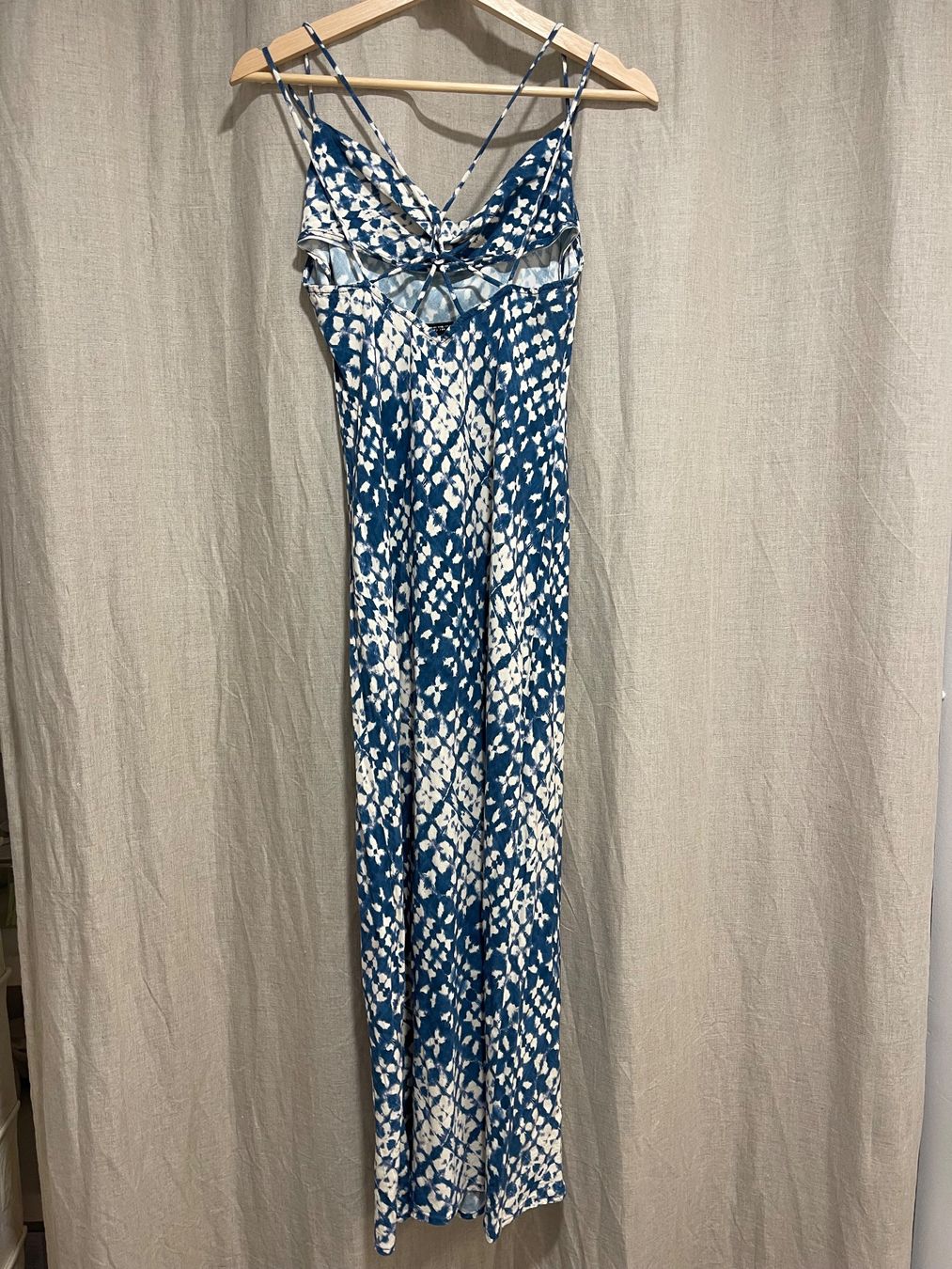 Zara Vestiti: Kleid blau-weiss gemustert  M Viskose Versand 9.- – Nuovo e nell'imballaggio originale da Meilen venduto da ana9 1