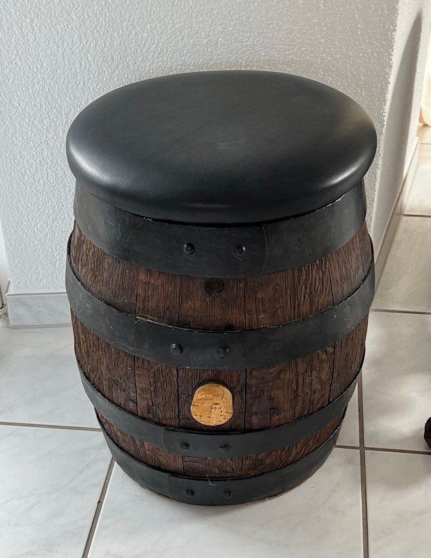 Accessori: Bierfass Löwenbräu mit Sitzfläche N°883 – Usato da Uster venduto da Smilas