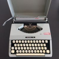 Schreibmaschine Royal Signet