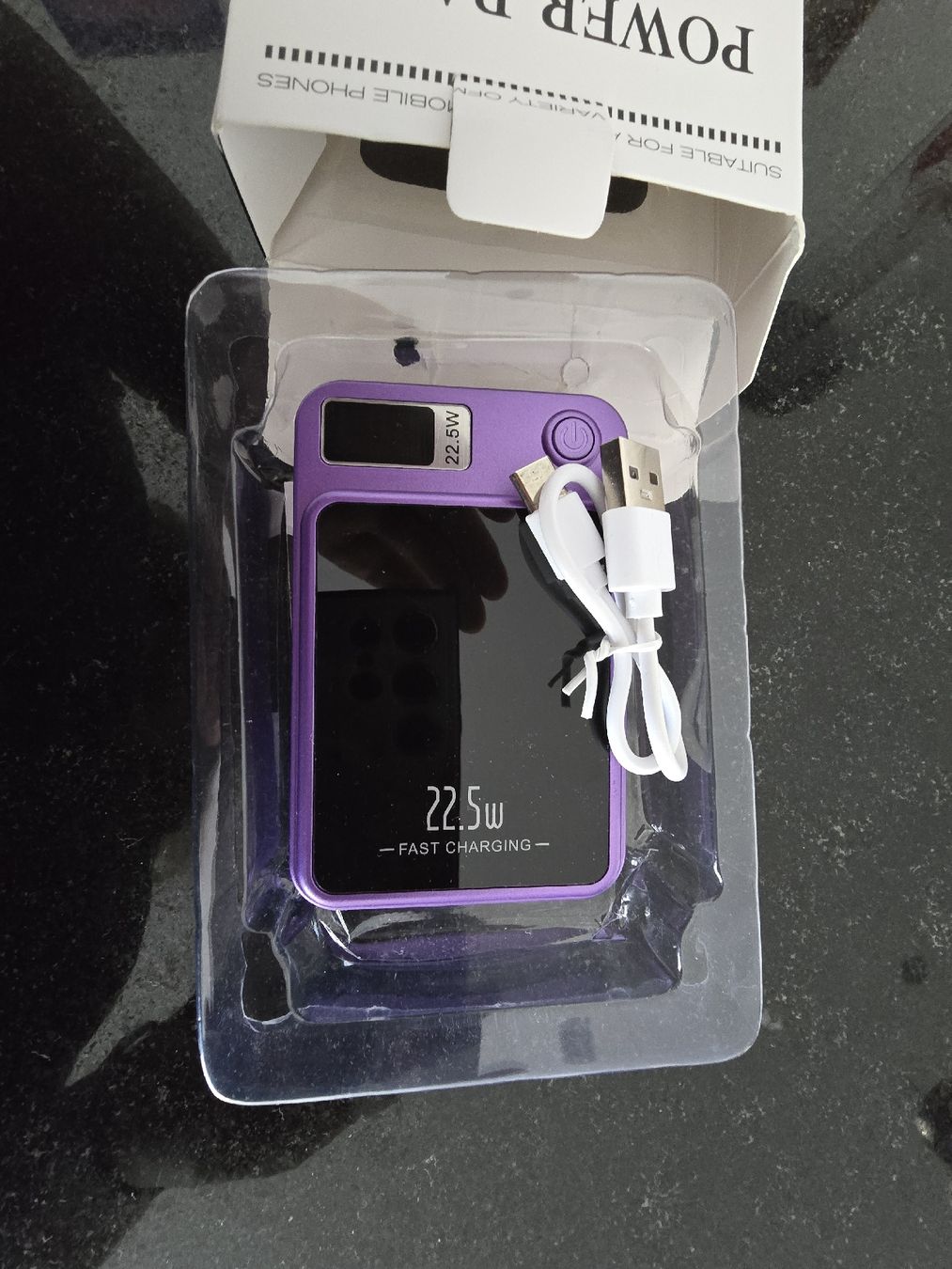 Apple Accus & piles: POWER BANK ZUM LADEN lILA – Neuf avec emballage d'origine à Derendingen par Mil_l98S 1