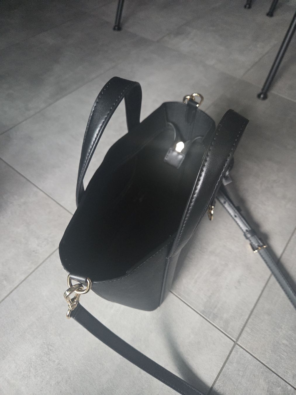 Michael Kors Borse da donna: original Michael Kors Shopper Pratt Small schwarz – Usato da bellinzona venduto da zeus6535 5