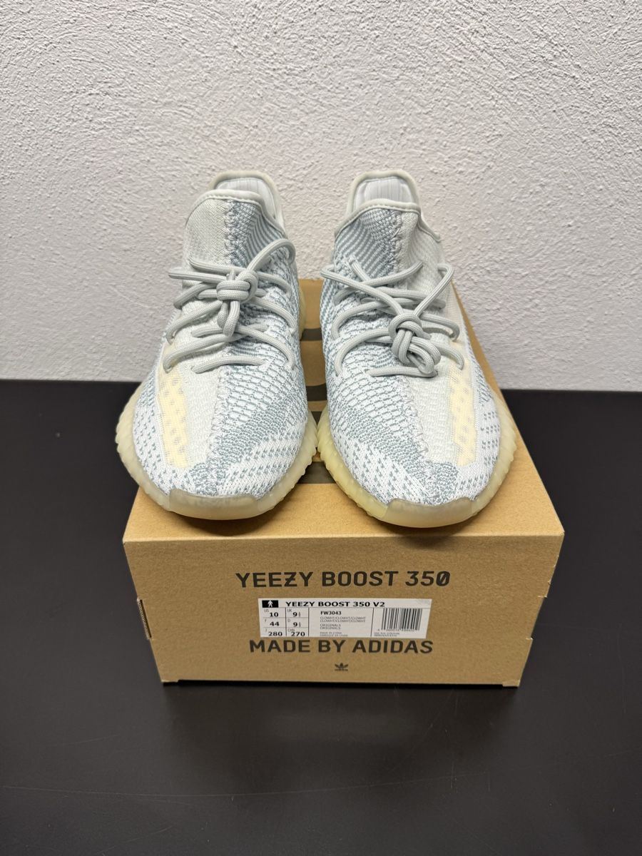 Adidas Herrenschuhe: Adidas Yeezy Boost 350 V2 taille 44 – Neu (gemäss Beschreibung) aus Vicques von JU_2824