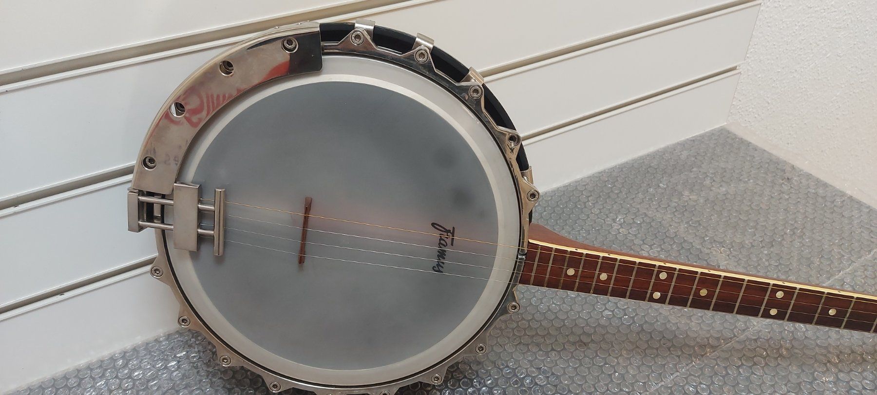 Framus Musikinstrumente: Framus 4-strings Banjo frisch ab service – Gebraucht aus Glattbrugg von Swissmusik 2
