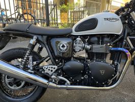 Special edition Triumph Thruxton ACE