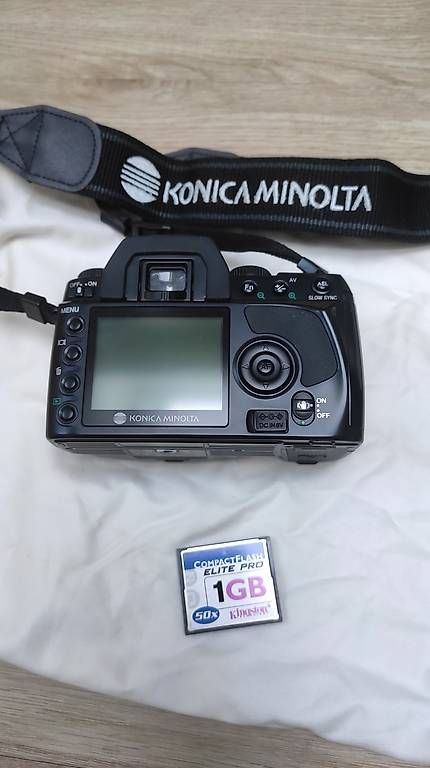Minolta Fotocamera: 2 Réflex numérique Pro Konica Minolta + plusieurs objectifs – Usato da Pampigny venduto da nic_575j 2