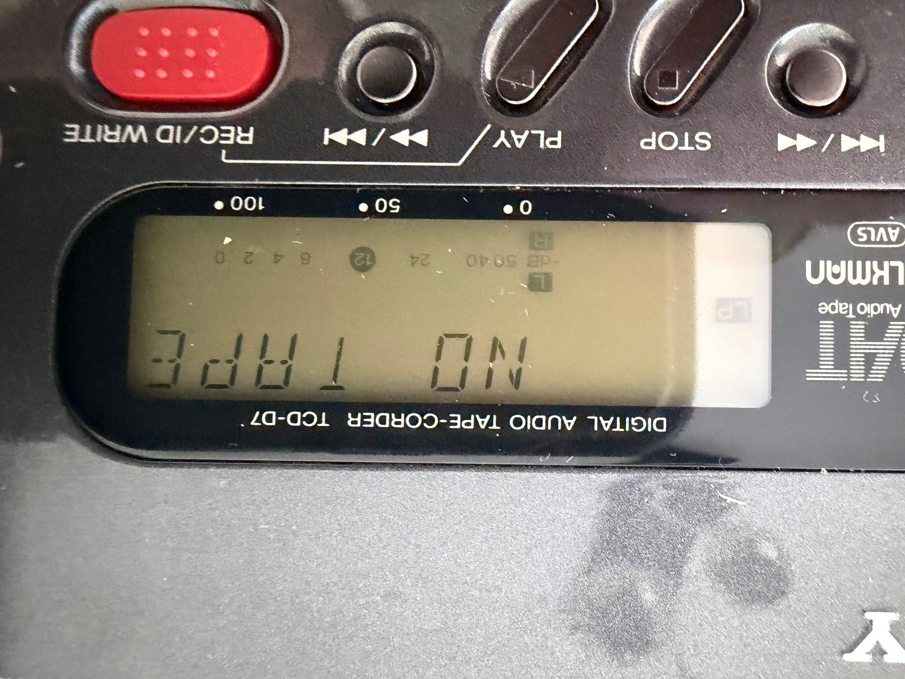 Sony Lettore multimediale portatile: Sony DAT Walkman TCD-D7 Digital Audio Recorder + Netzteil + – Difettoso da Zürich venduto da sne.swiss 8