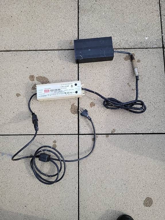 Tagliaerba: Ambrogio Roboterrasenmäher- Ladestation L200 Black Line – Usato da Ettiswil venduto da Suddendaze 1