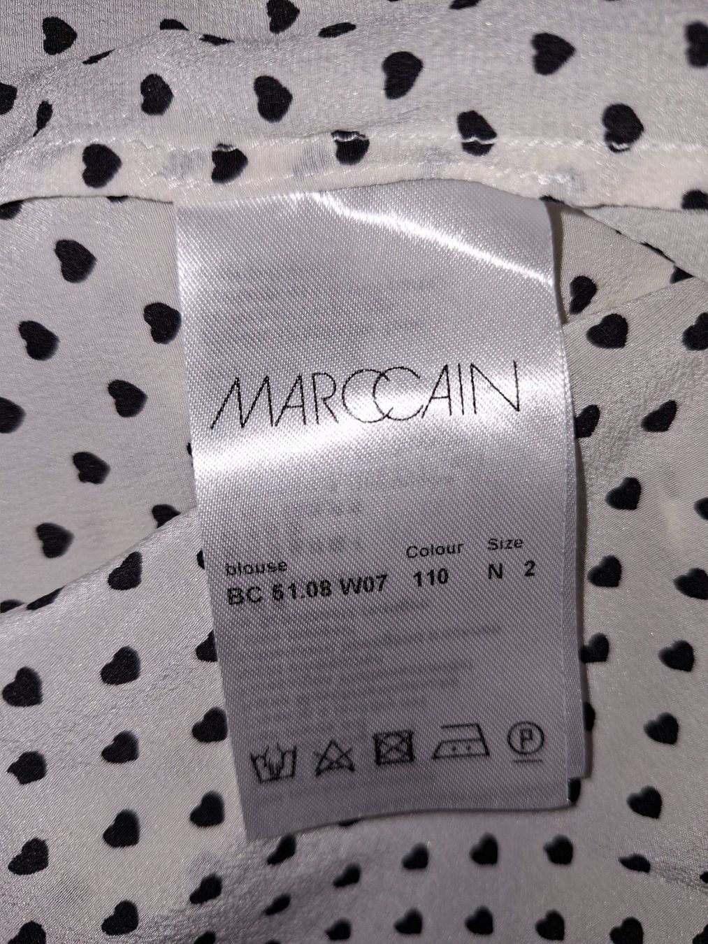 Marc Cain Blusen: MarcCain Bluse weis mit Herzne – Gebraucht aus Unterentfelden von hofa01 4