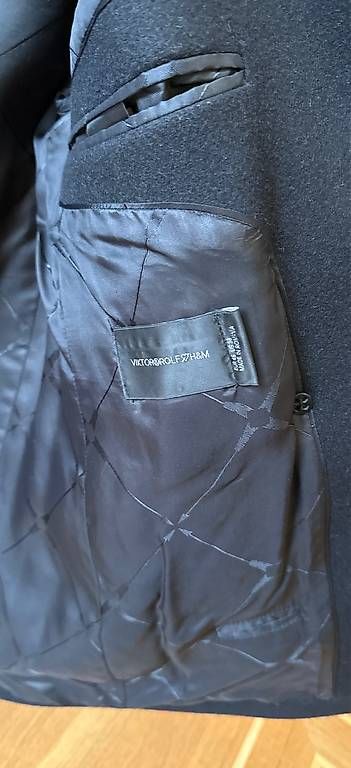H&M Giacche: H&M x Victor&Rolf Jacke – Usato da Basel venduto da Portfolio7 1