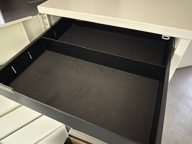 Eléments de bureau: BIGLA myBox Rollcontainer, weiss – D'occasion à Köniz par Umziehende 1
