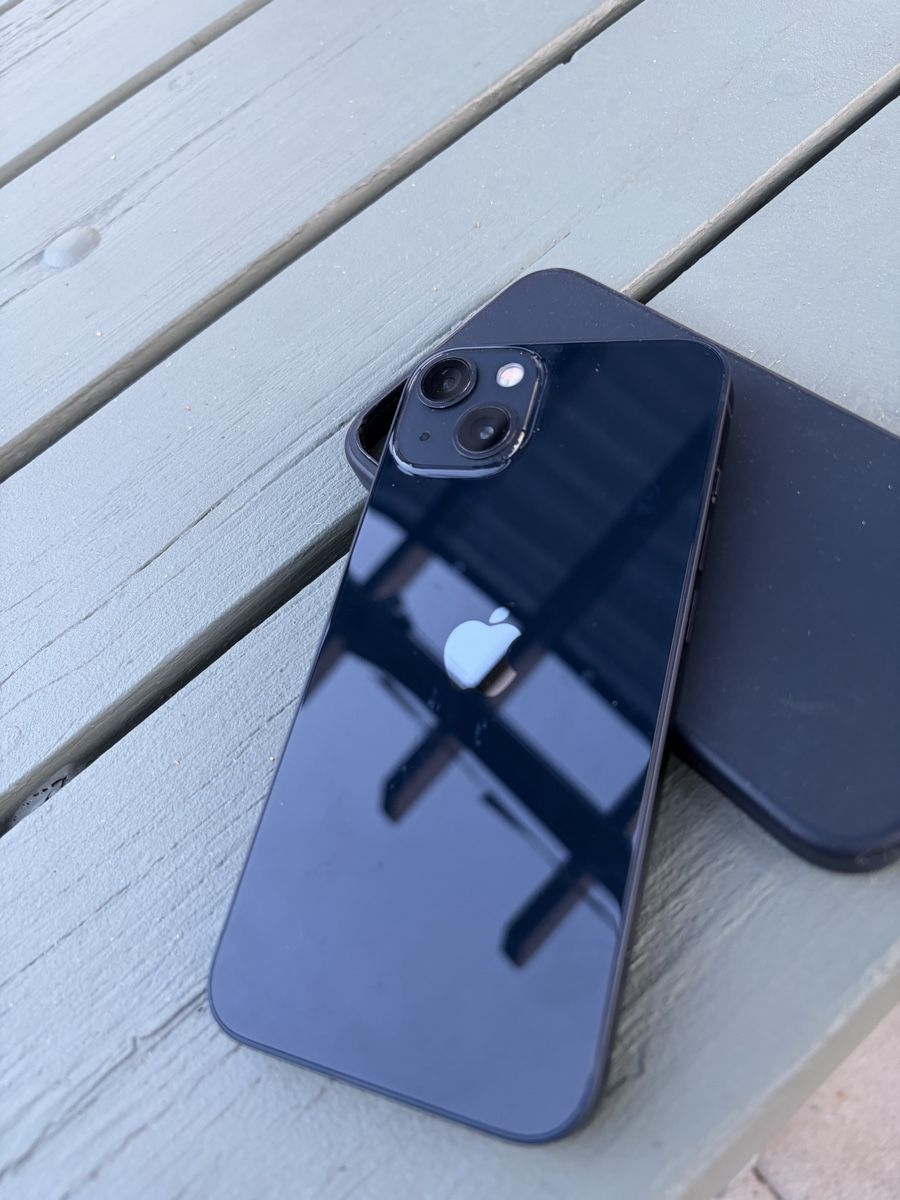 Apple Telefoni cellulari / Smartphones: I Phone 13  – Usato da Tagelswangen venduto da Gizzmo..77 5