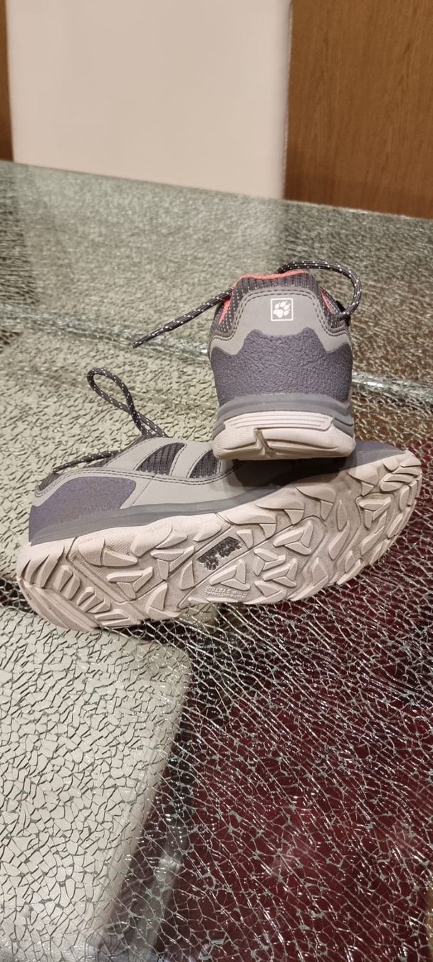 Jack Wolfskin Scarpe per ragazze: Jack Wolfskin Gr. 35 – Usato da Luzern venduto da Edii025 2