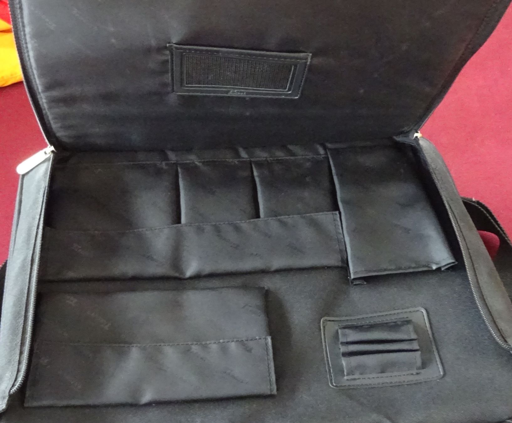 Targus Borse: Air Targus Laptop-Tasche. – Usato da Wagenhausen venduto da Svema 1
