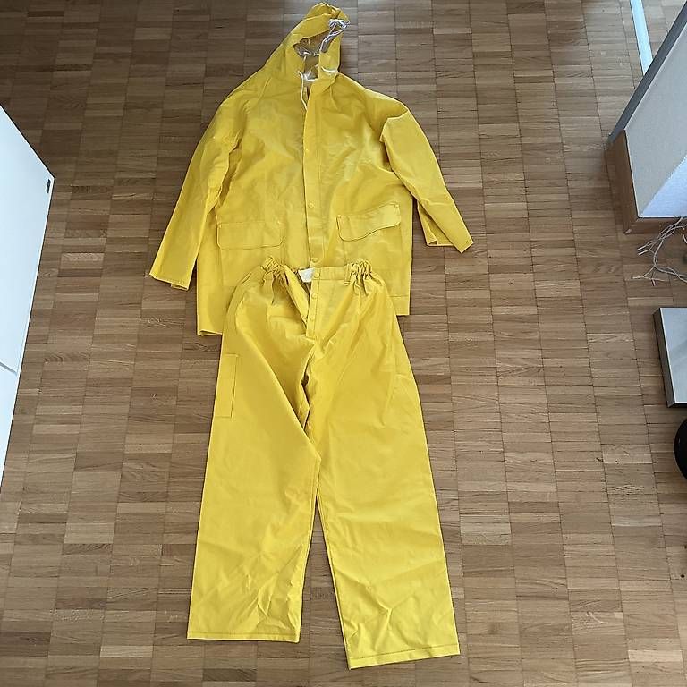 Completi: Regenschutz – Usato da Schöftland venduto da Jonny48 1