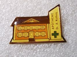 Ansteckpin 14: Apotheke Külling