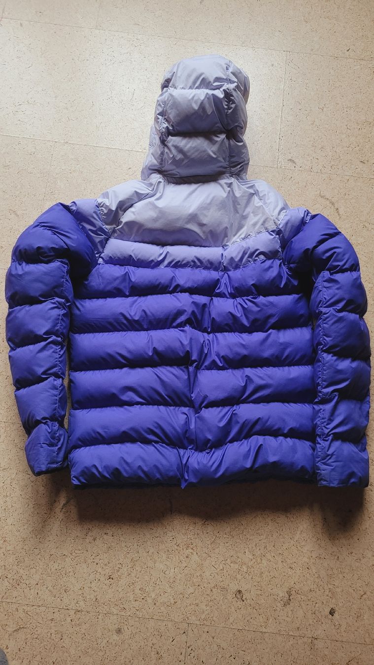 Giacche & Cappotti: Nike Mädchen Winterjacke Gr. 158 – Usato da Steffisburg venduto da Gismo49 1