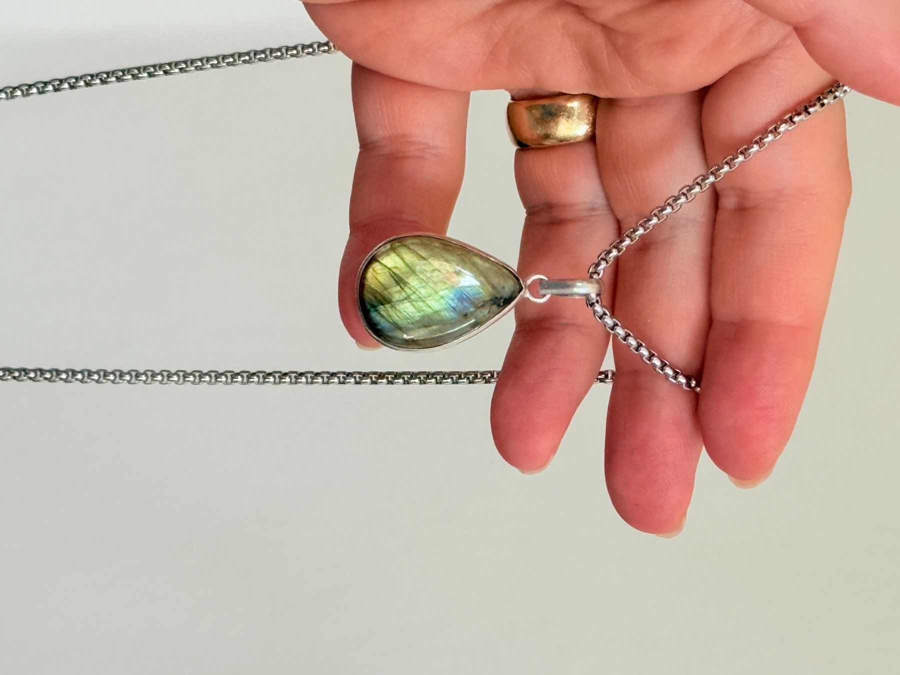 Colliers: Labradorite necklace – Neuf avec emballage d'origine à Genève par AGBERG 9